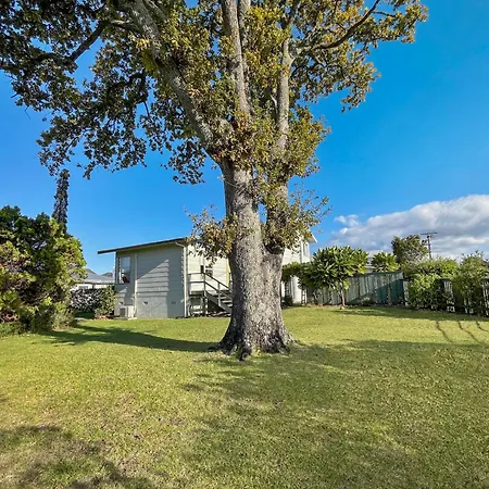 Sybil'S Place Whitianga Exterior photo