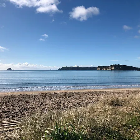 Sybil'S Place Whitianga Exterior photo